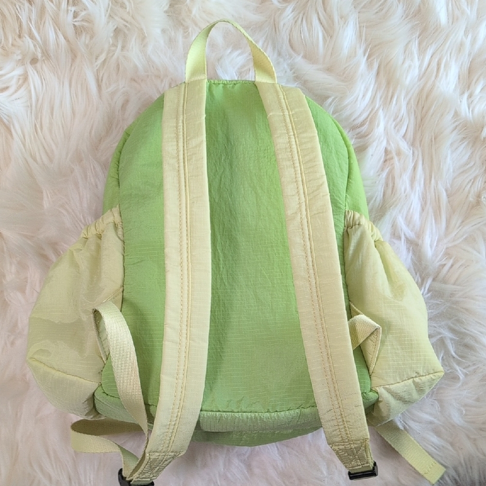 Ultra Light Water Proof Backpack - Picture 4 of 4
